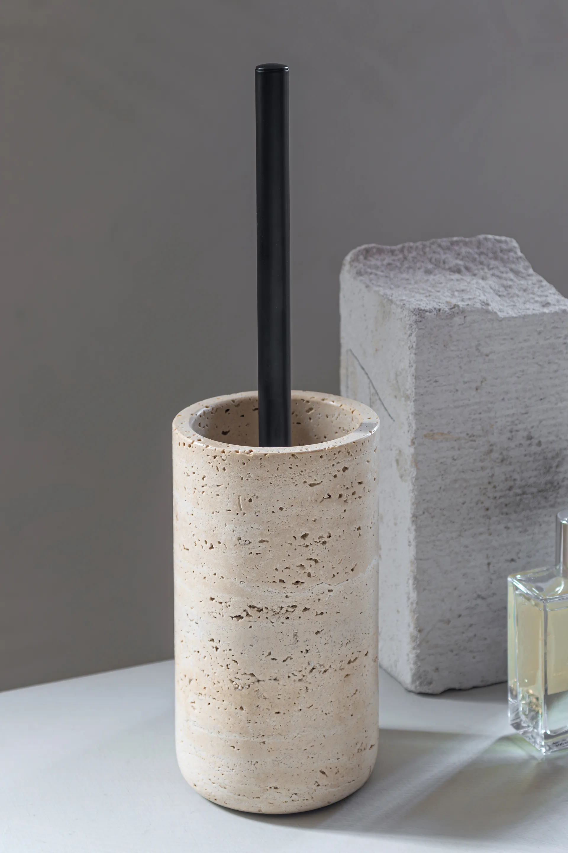 Travertine toilet brush 36 cm, Linen Mette Ditmer