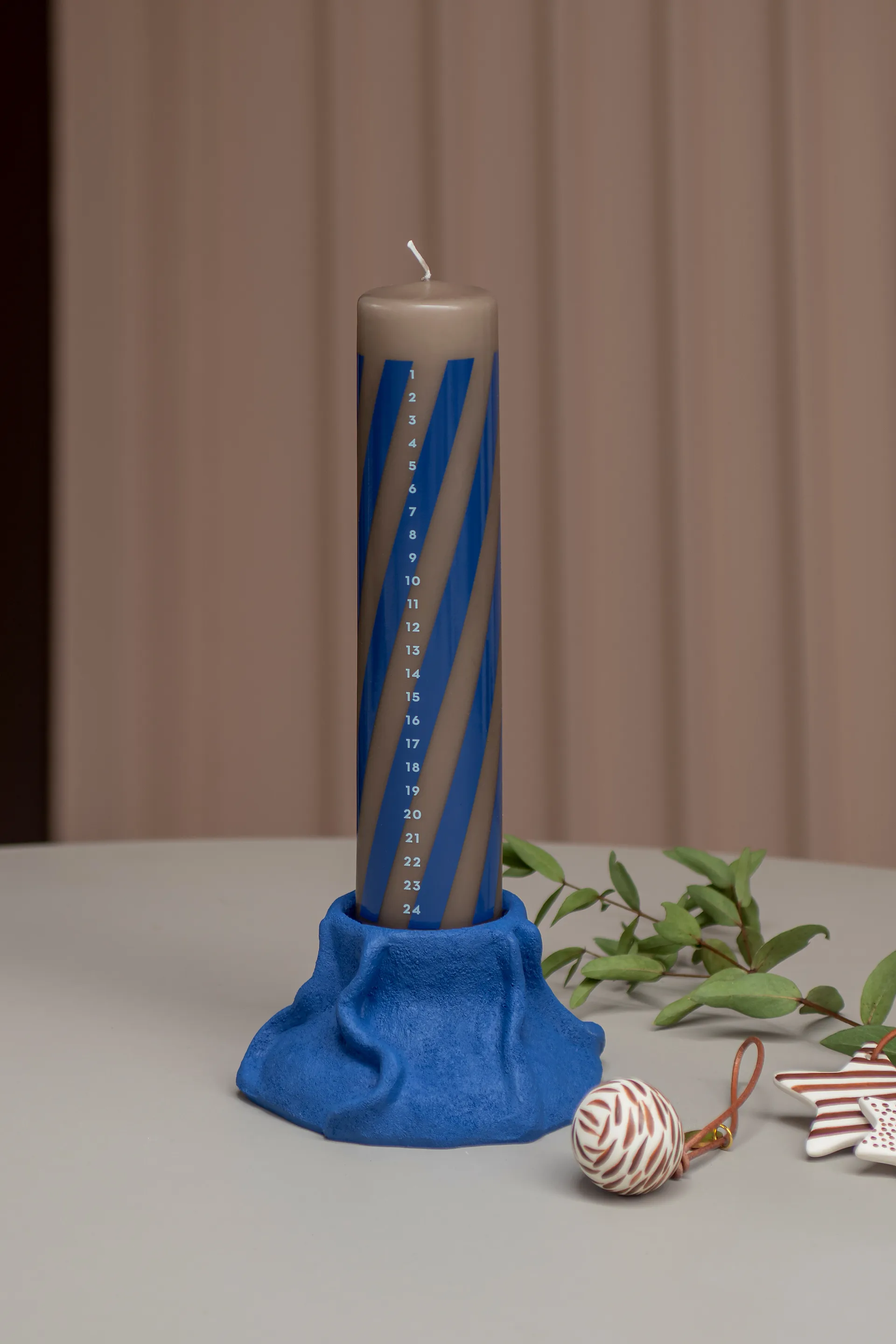 Twentyfour advent candle 25 cm, Cobalt Mette Ditmer