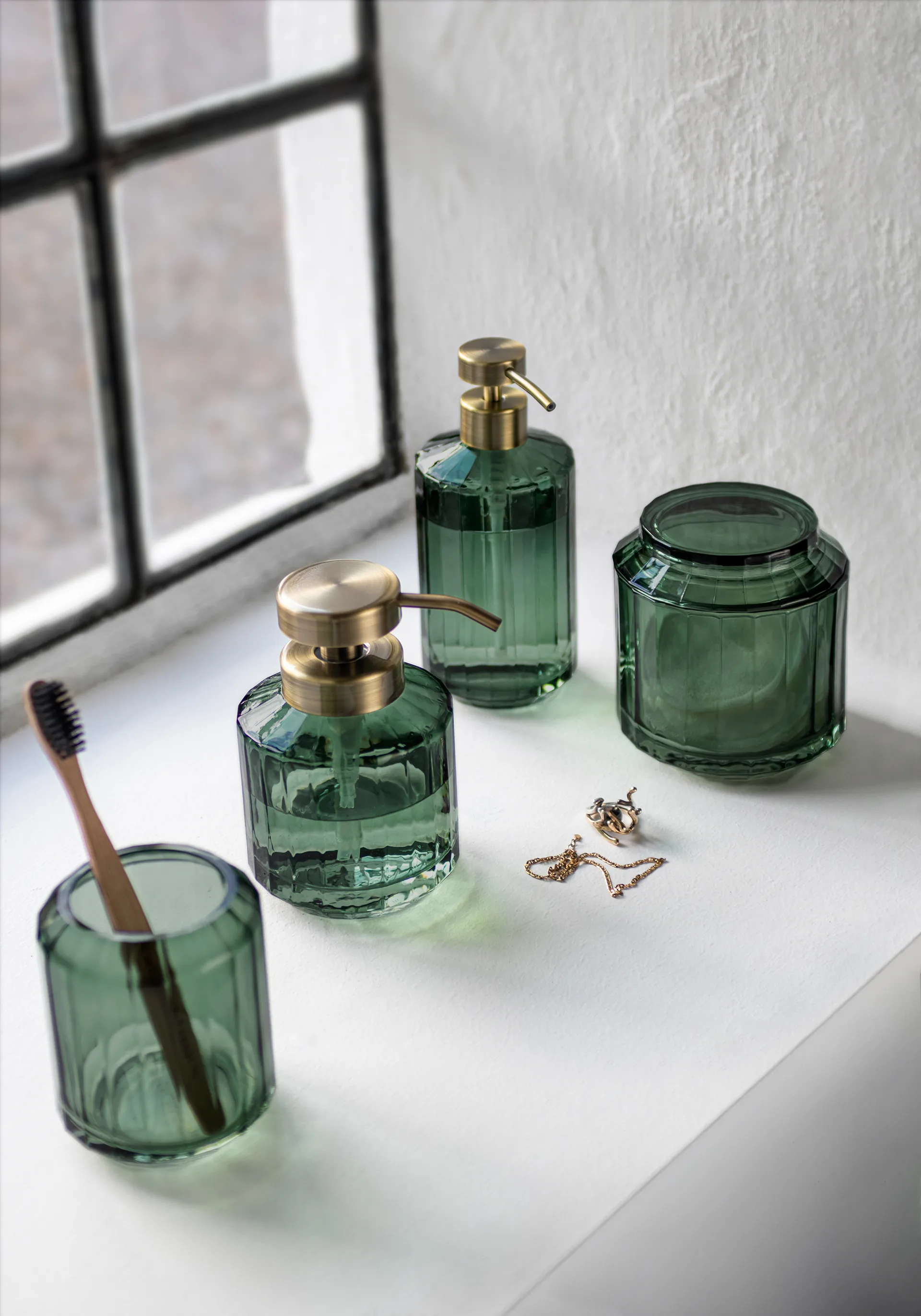 Vision soap dispenser low, Dark forest Mette Ditmer