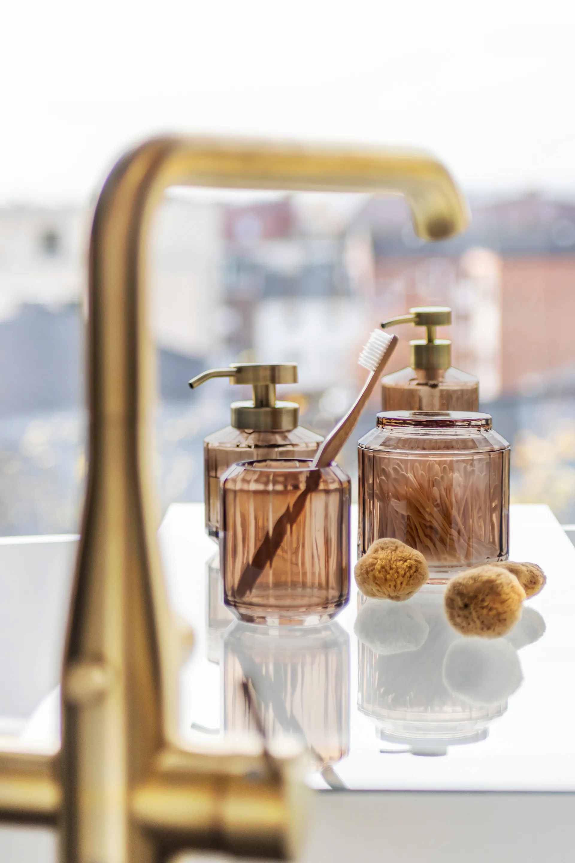 Vision soap dispenser low, Latte Mette Ditmer