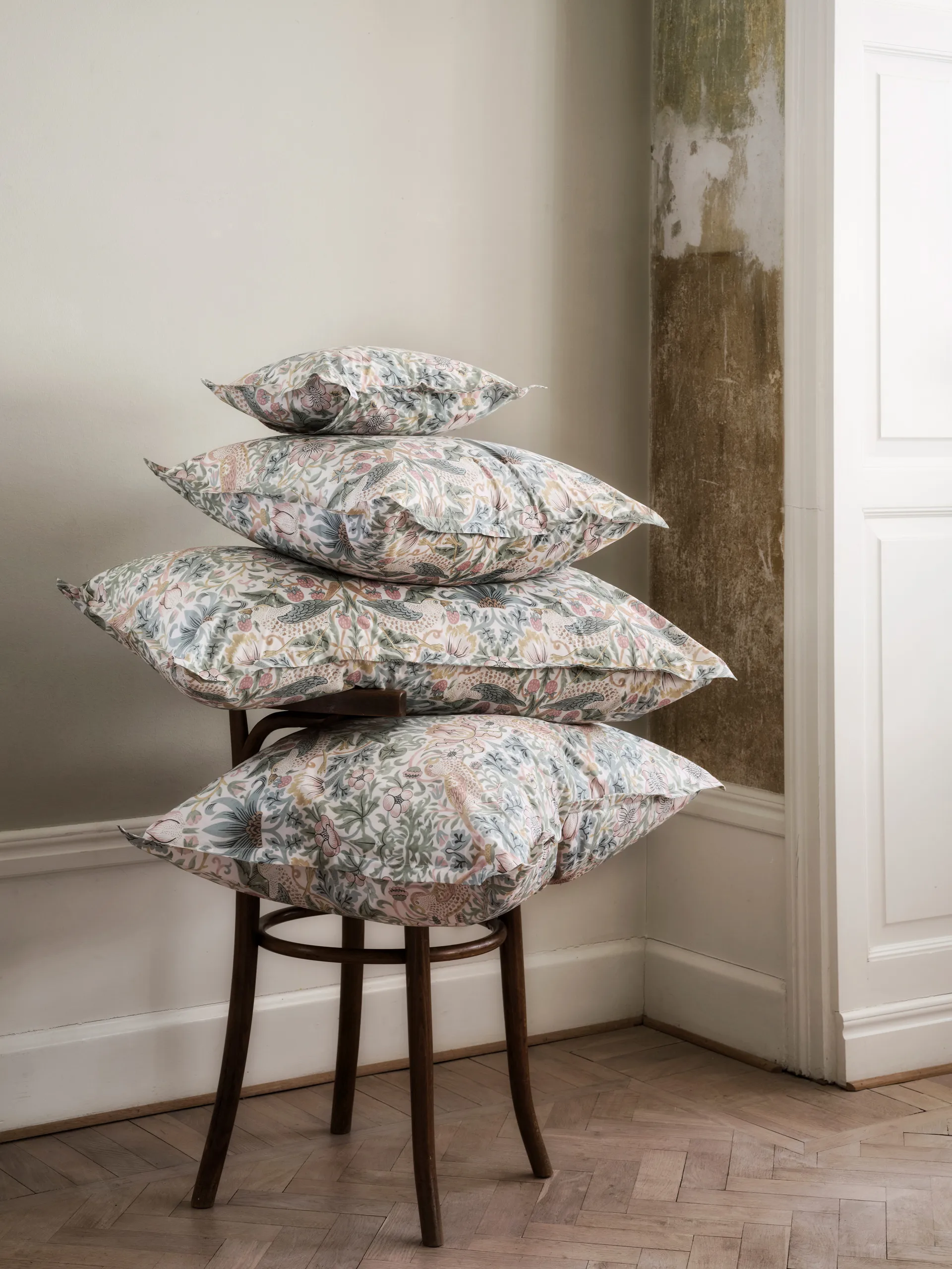 Morris & Co. Strawberry Thief Pillowcase, Green, 50x60 cm Mille Notti