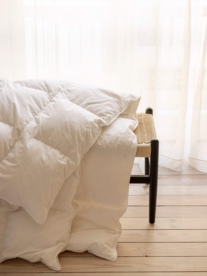 Natura down duvet, White, 220x220 cm, Medium Mille Notti