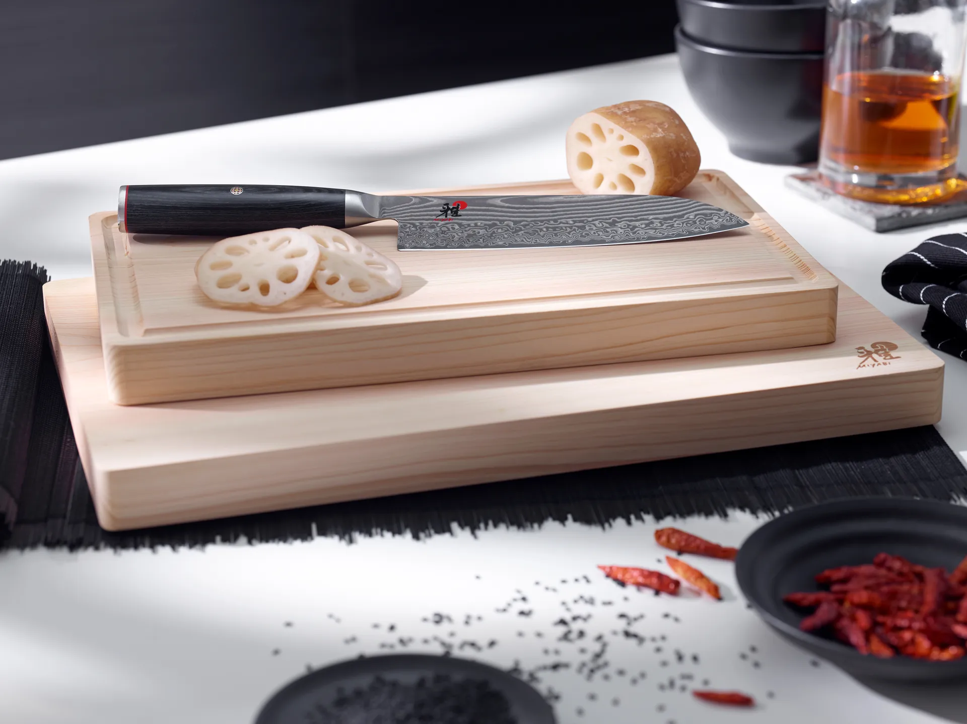 Raw 5000FCD chef knife gyutoh 24 cm, Damascus-black Miyabi