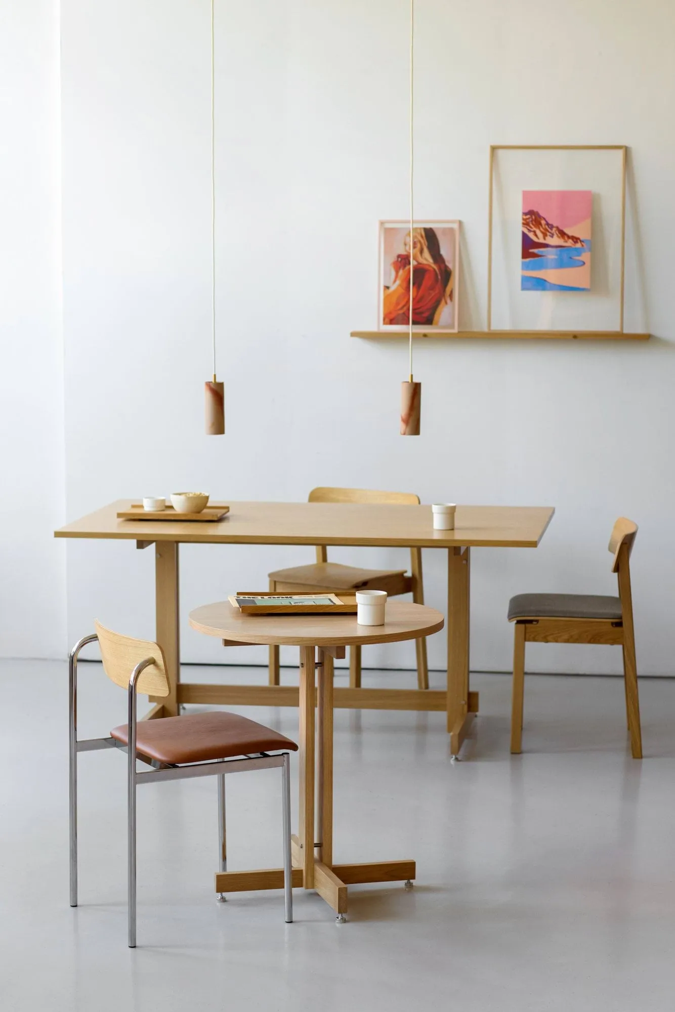 KUMU café table, Oiled oak, Ø65 cm MOEBE