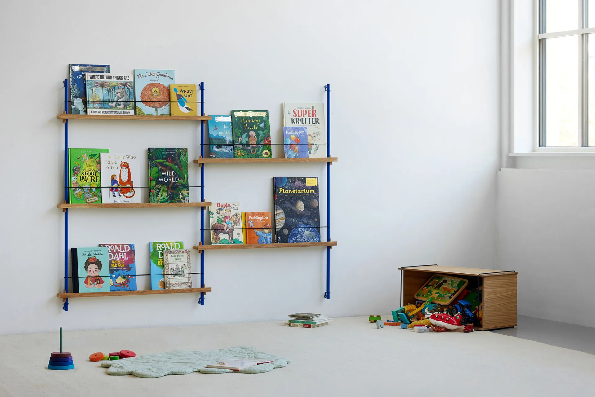 Magazine Shelving magazine rack, Black, 85x115x7 cm, MS.115.1 MOEBE