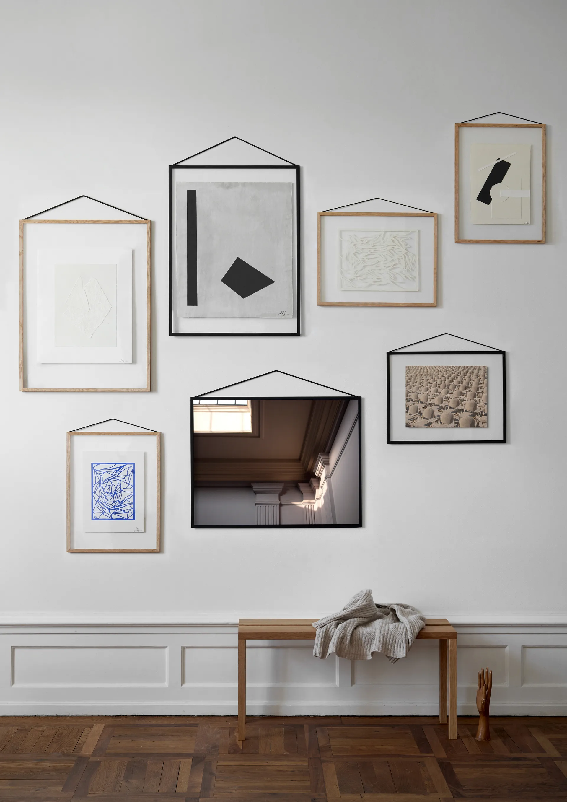 Moebe frame 50x70 cm, Transparent. Black MOEBE