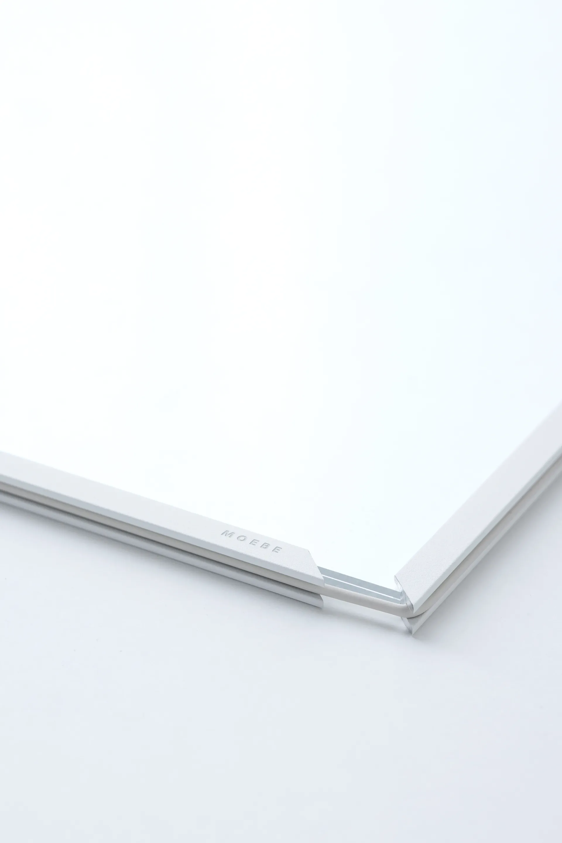 Moebe frame A4 22.6x31.3 cm, Brushed aluminium MOEBE
