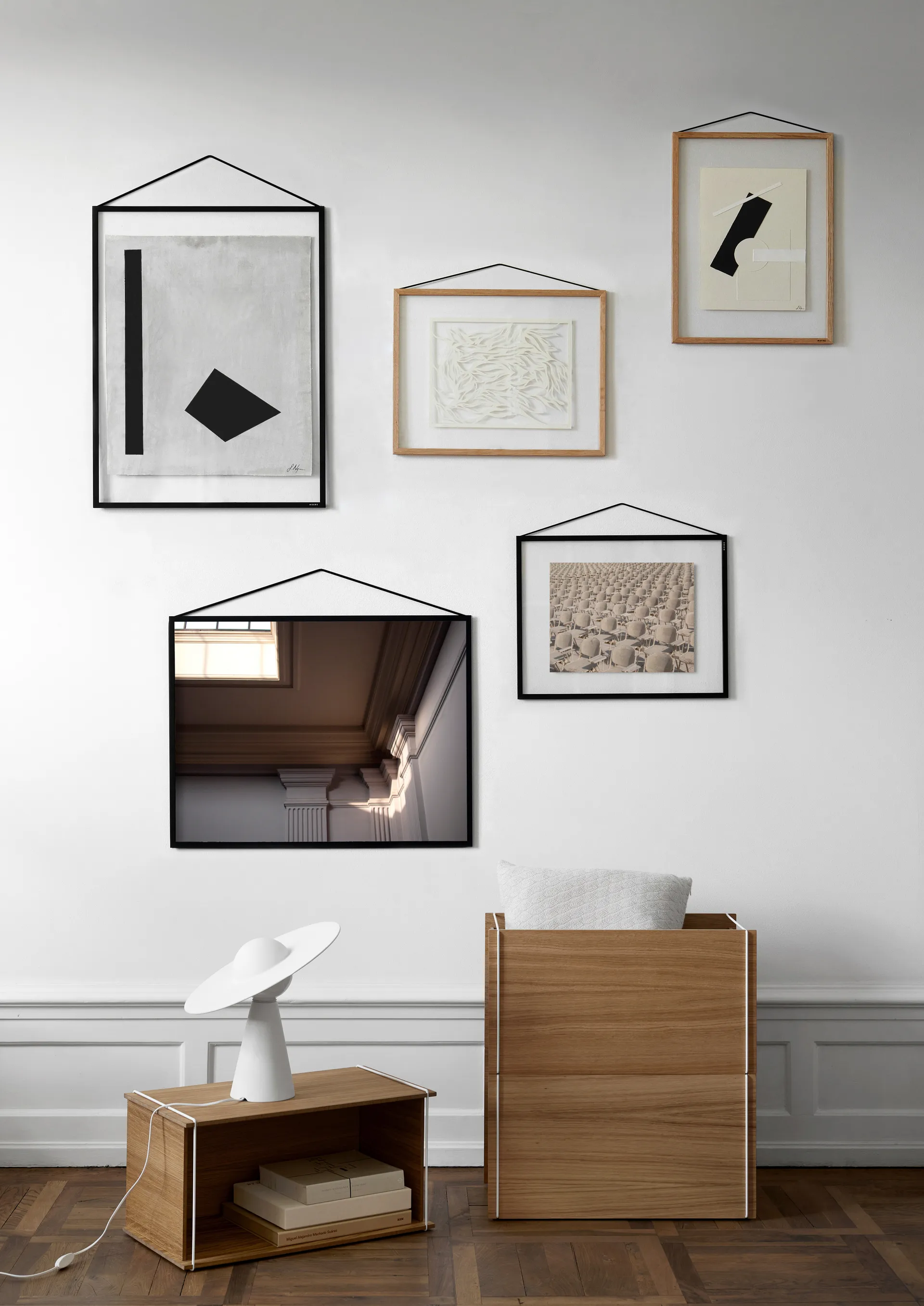 Moebe oak frame 40x50 cm, Transparent. Wood. Black MOEBE