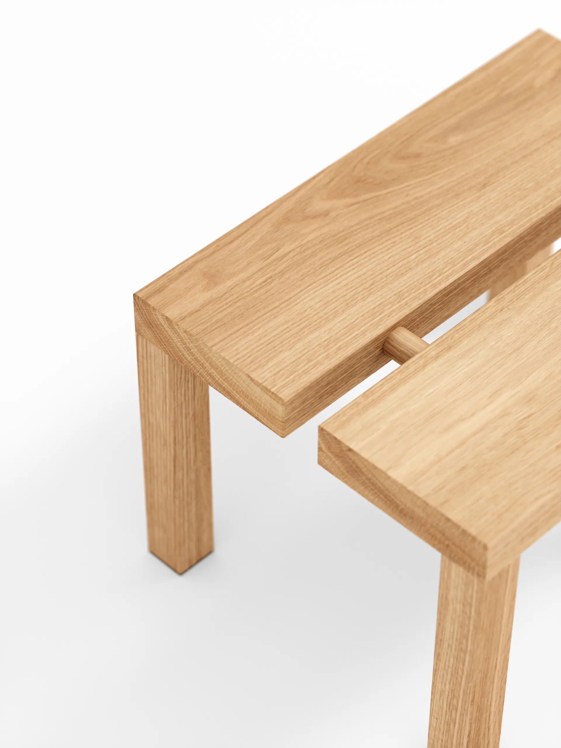 Moebe Peg stool small 35x27.5x22 cm, Oak MOEBE