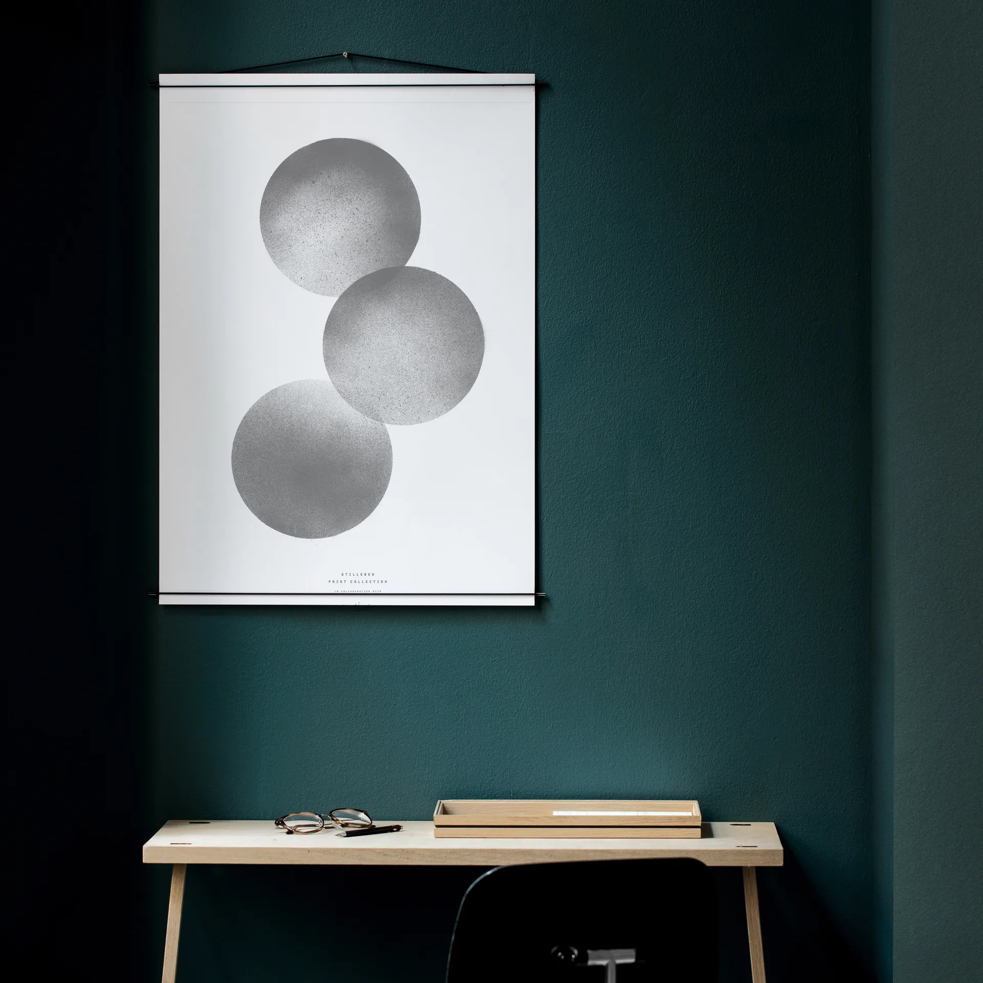 Moebe poster hanger 70x100 cm, Black MOEBE