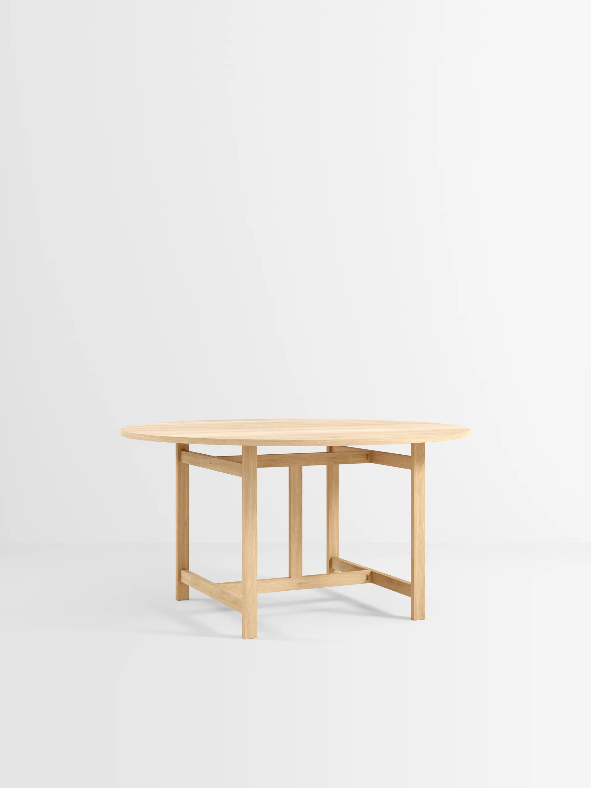 Moebe round dining table Ø140 x73.2 cm, Oak MOEBE
