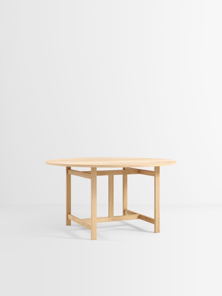 Moebe round dining table Ø140 x73.2 cm - Oak - MOEBE