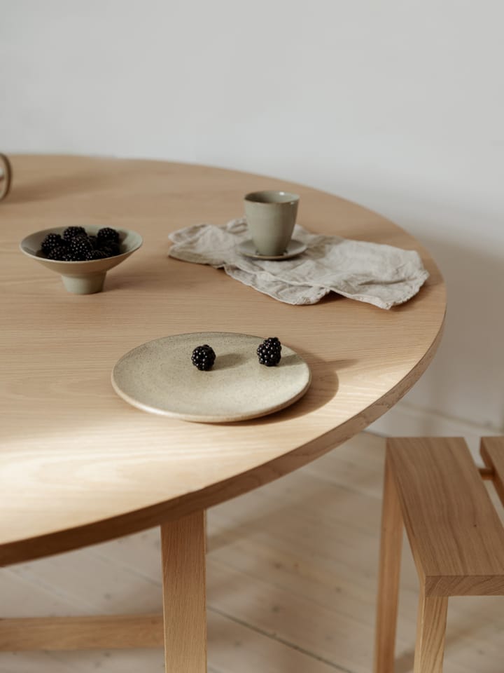 Moebe round dining table Ø140 x73.2 cm - Oak - MOEBE