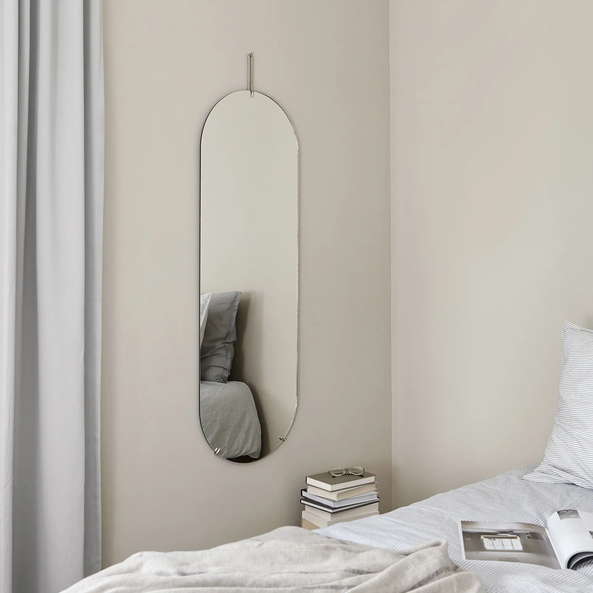 Moebe wall mirror 133 cm, Stainless steel MOEBE