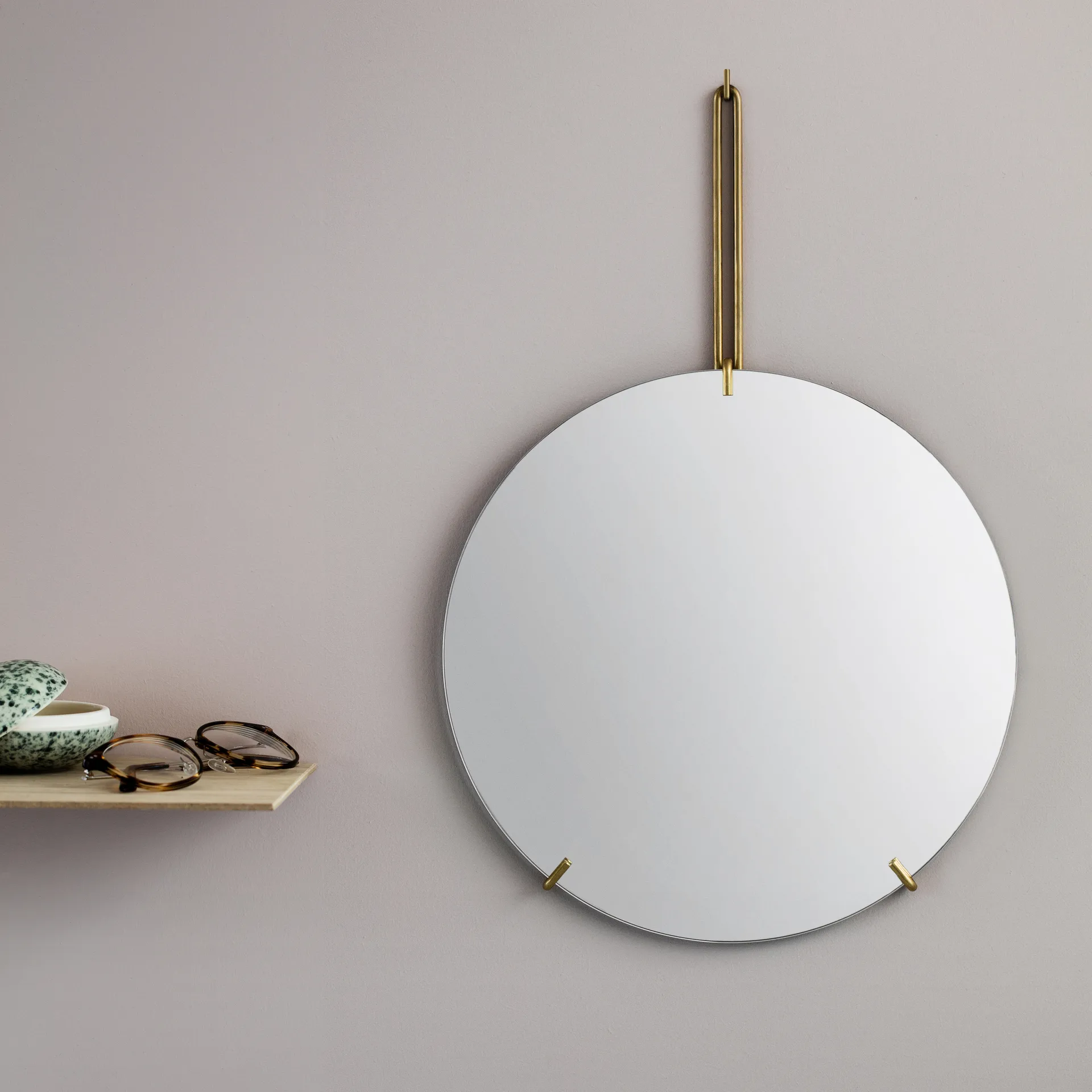 Moebe Wall mirror Ø 30 cm, Brass MOEBE