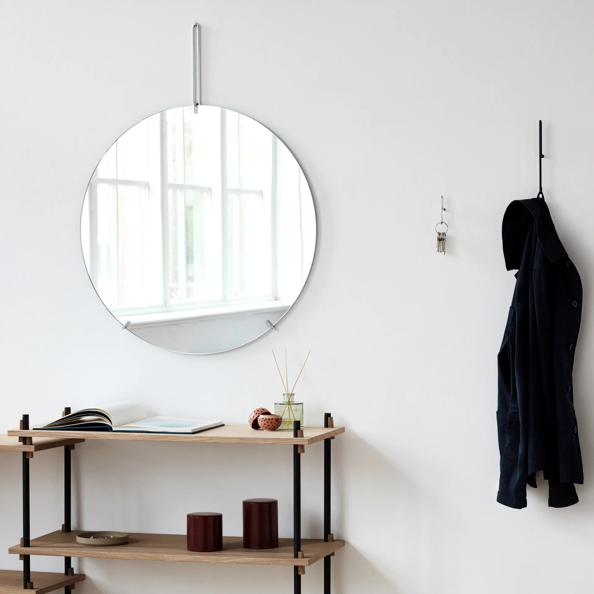 Moebe wall mirror Ø 70 cm, Chrome MOEBE