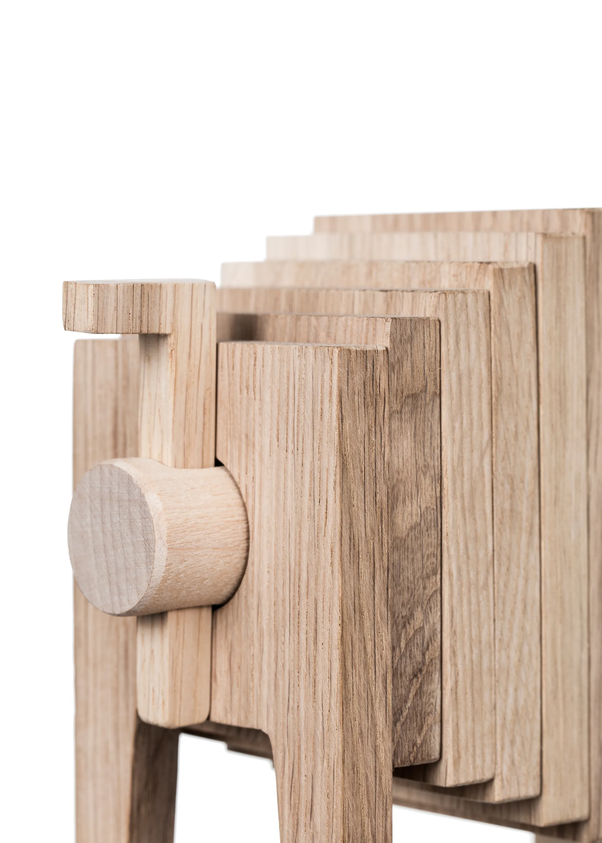 Polygrif oak sculpture 21x32 cm, Wood. black MOEBE