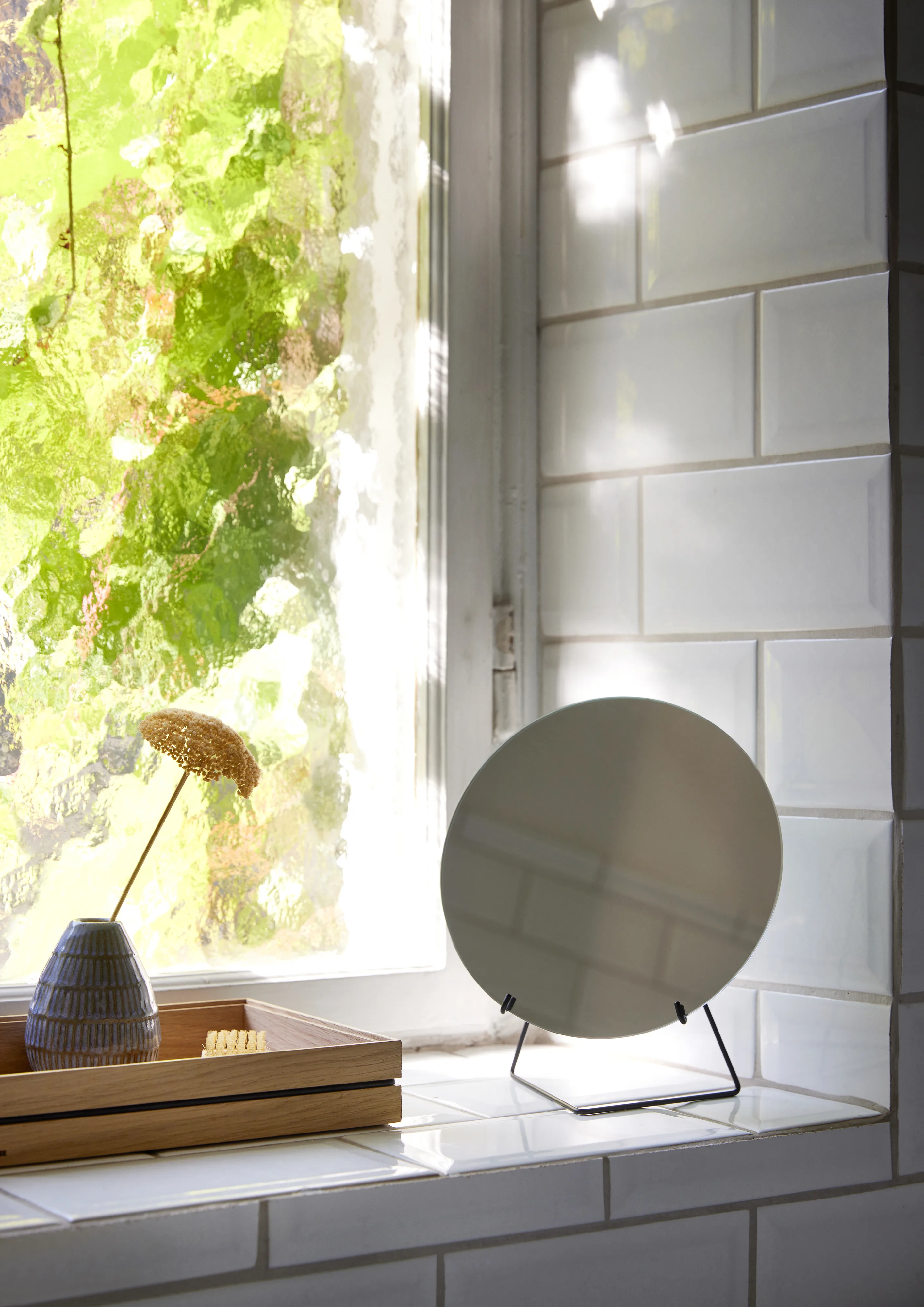 MOEBE MIRROE BLACK φ20cm Table mirror Ø20 cm from MOEBE - NordicNest.com