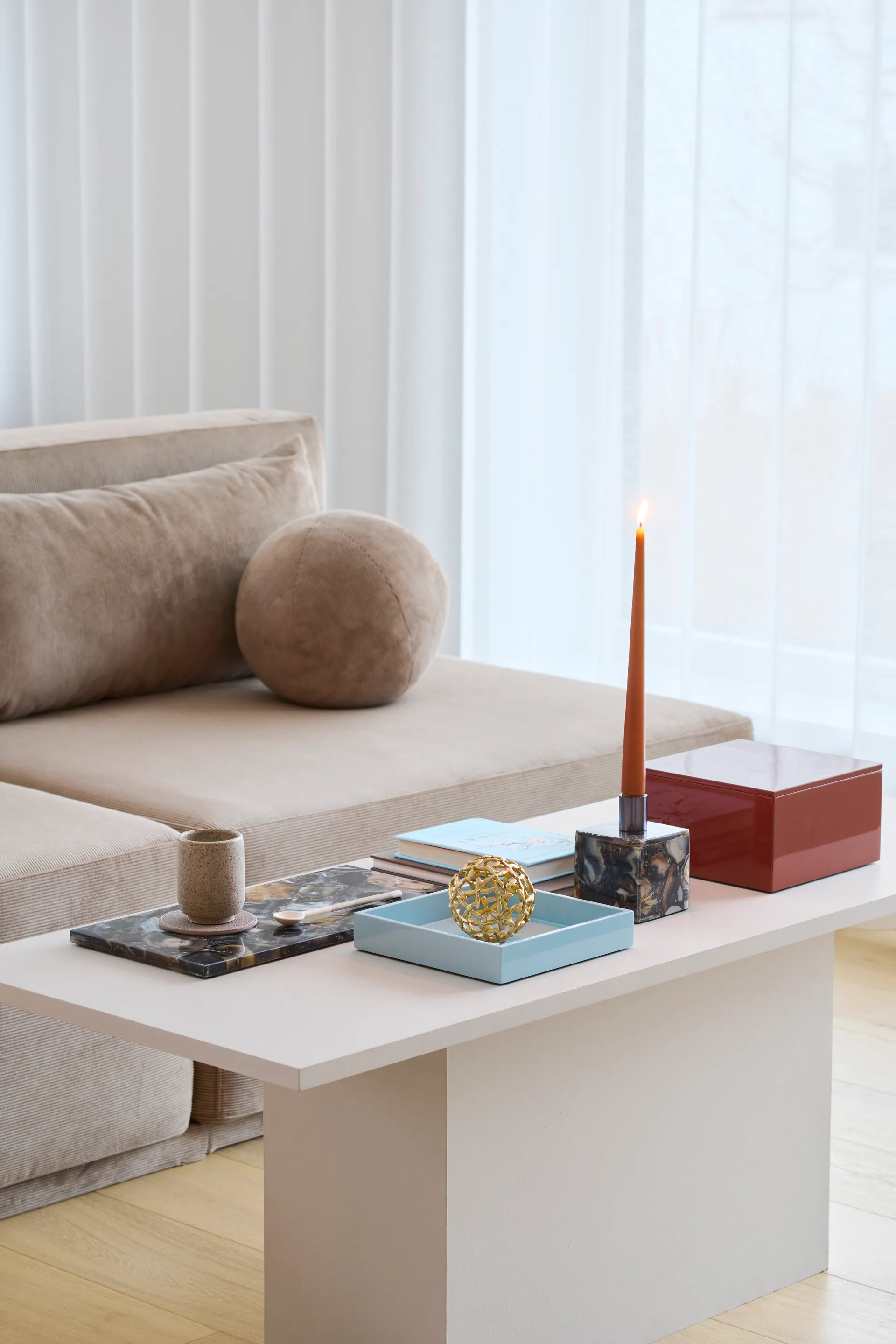 Lux lacquered decorative tray 19x19x3,5 cm, Powder blue Mojoo