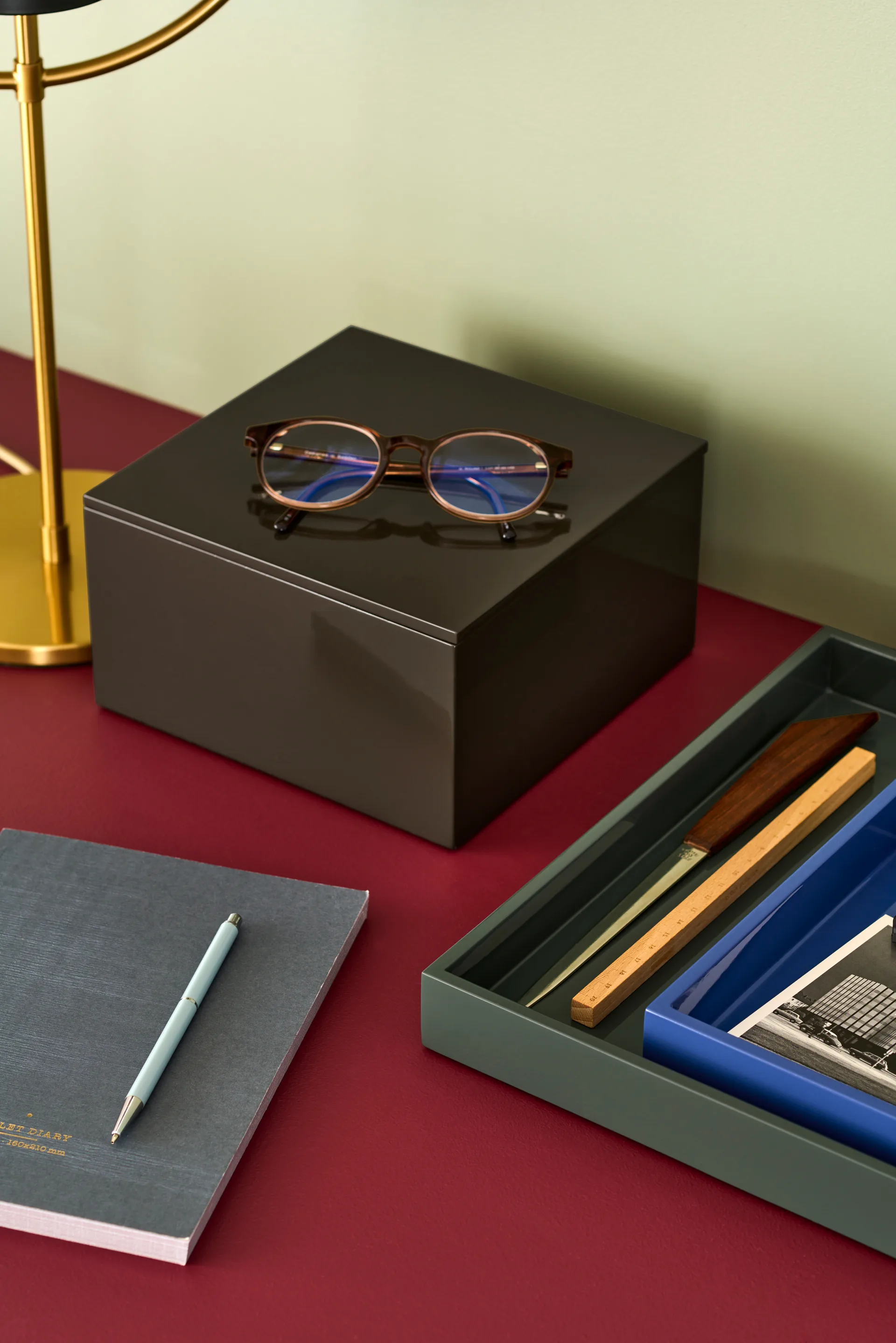 Lux lacquered decorative tray 19x19x3,5 cm, Ultramarine Mojoo