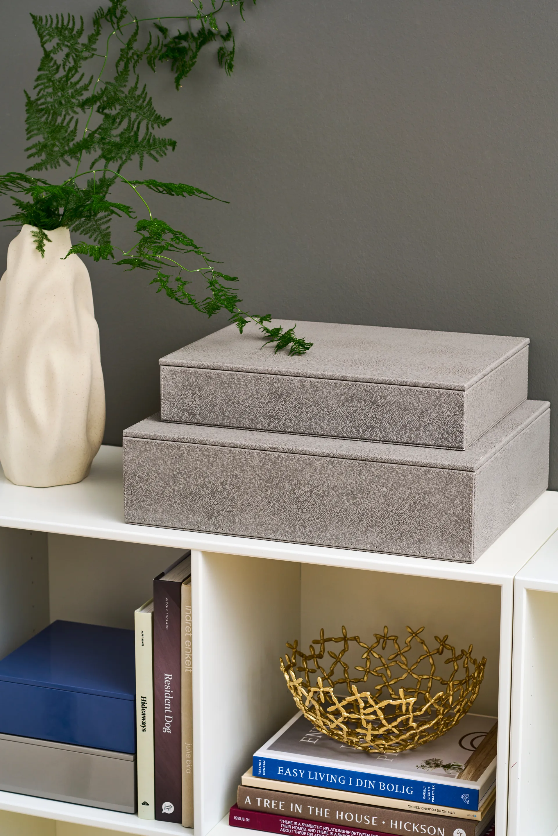 Lux lacquered storage box 19x19x7 cm, Ultramarine Mojoo