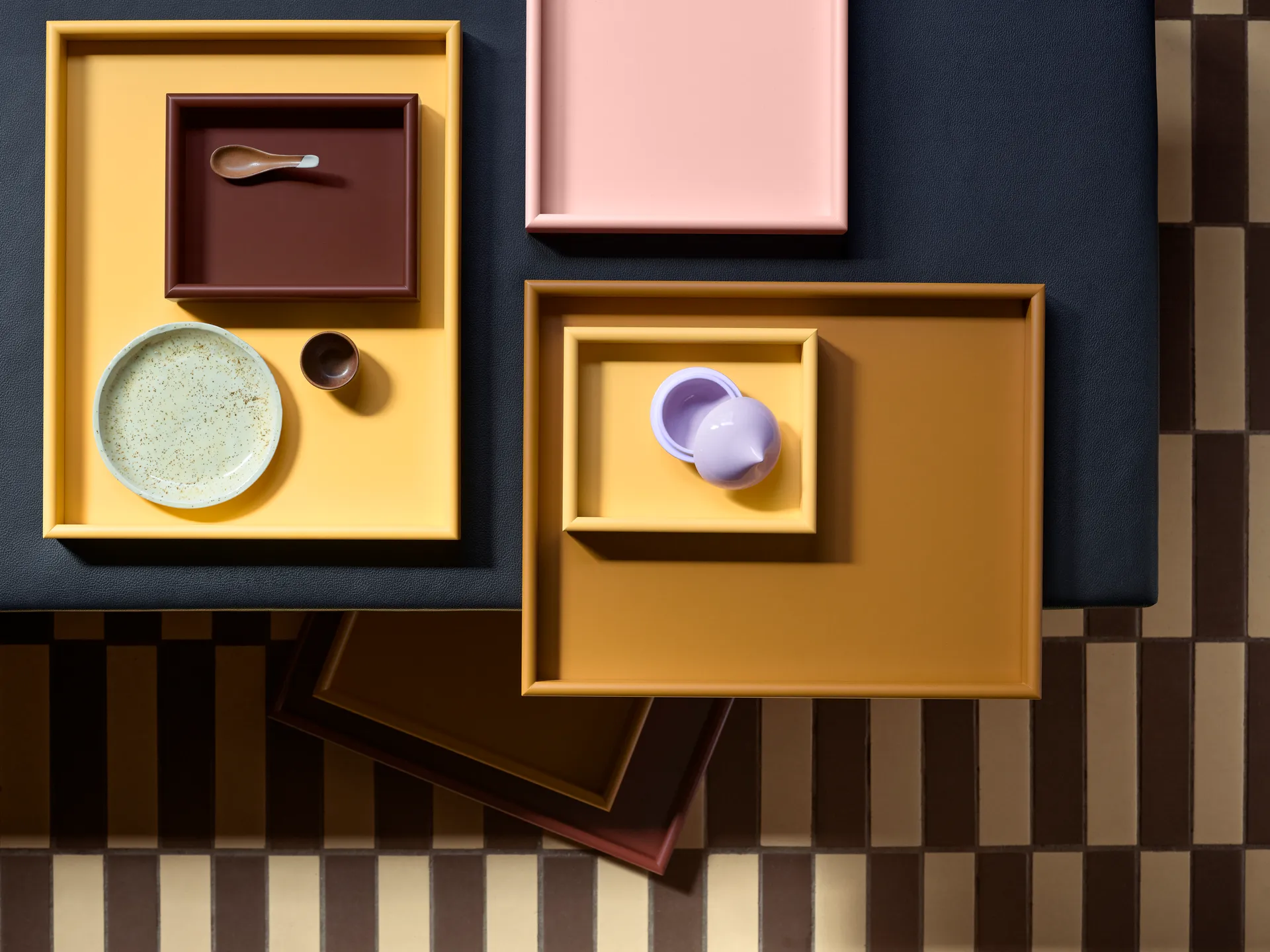 Arrange tray large 35.3x44.1 cm, Amber Montana