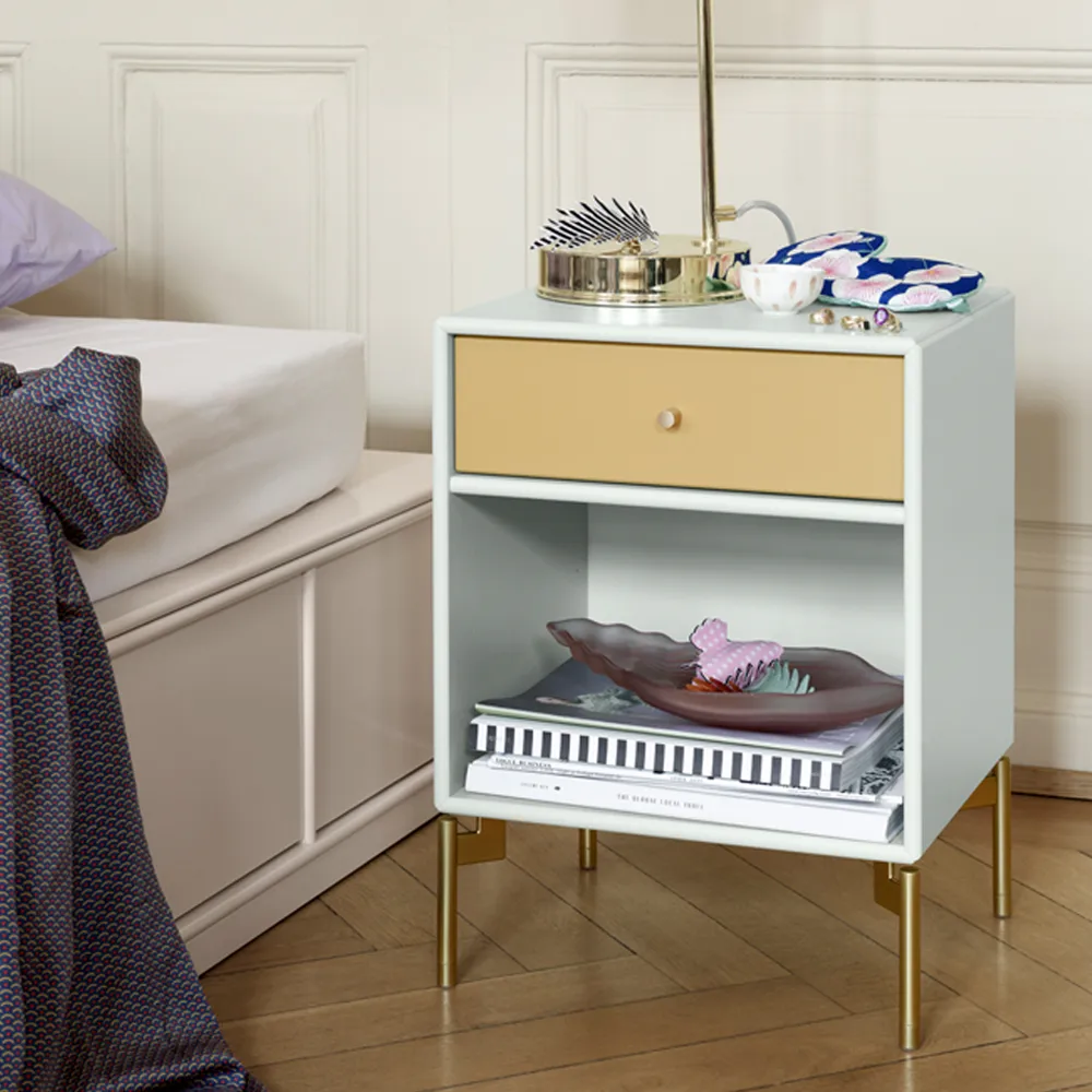 Dream bedside table, Balsamic 160, chrome legs Montana