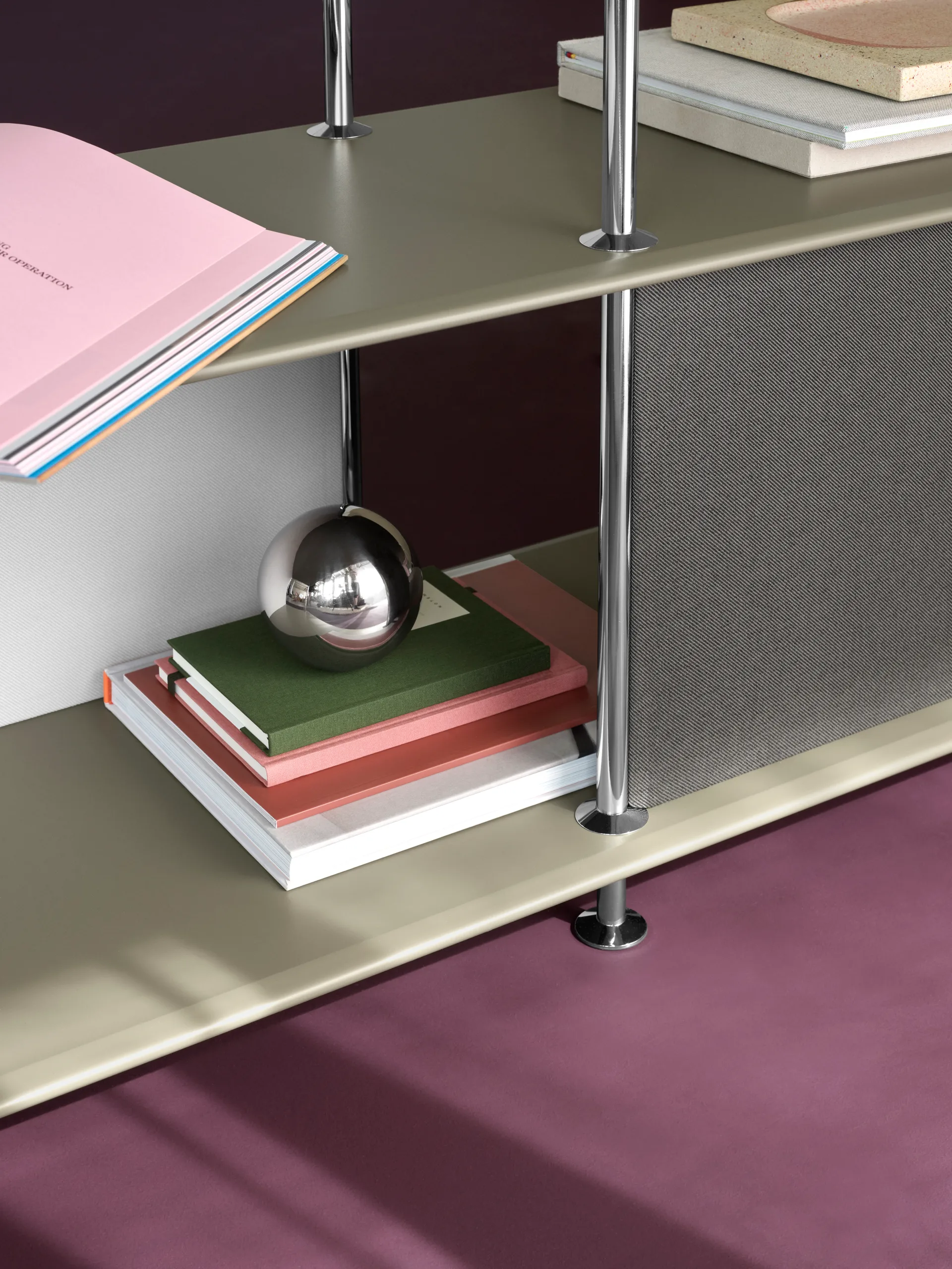 Montana Free 555000 shelf, 144 Fennel structured-chrome Montana