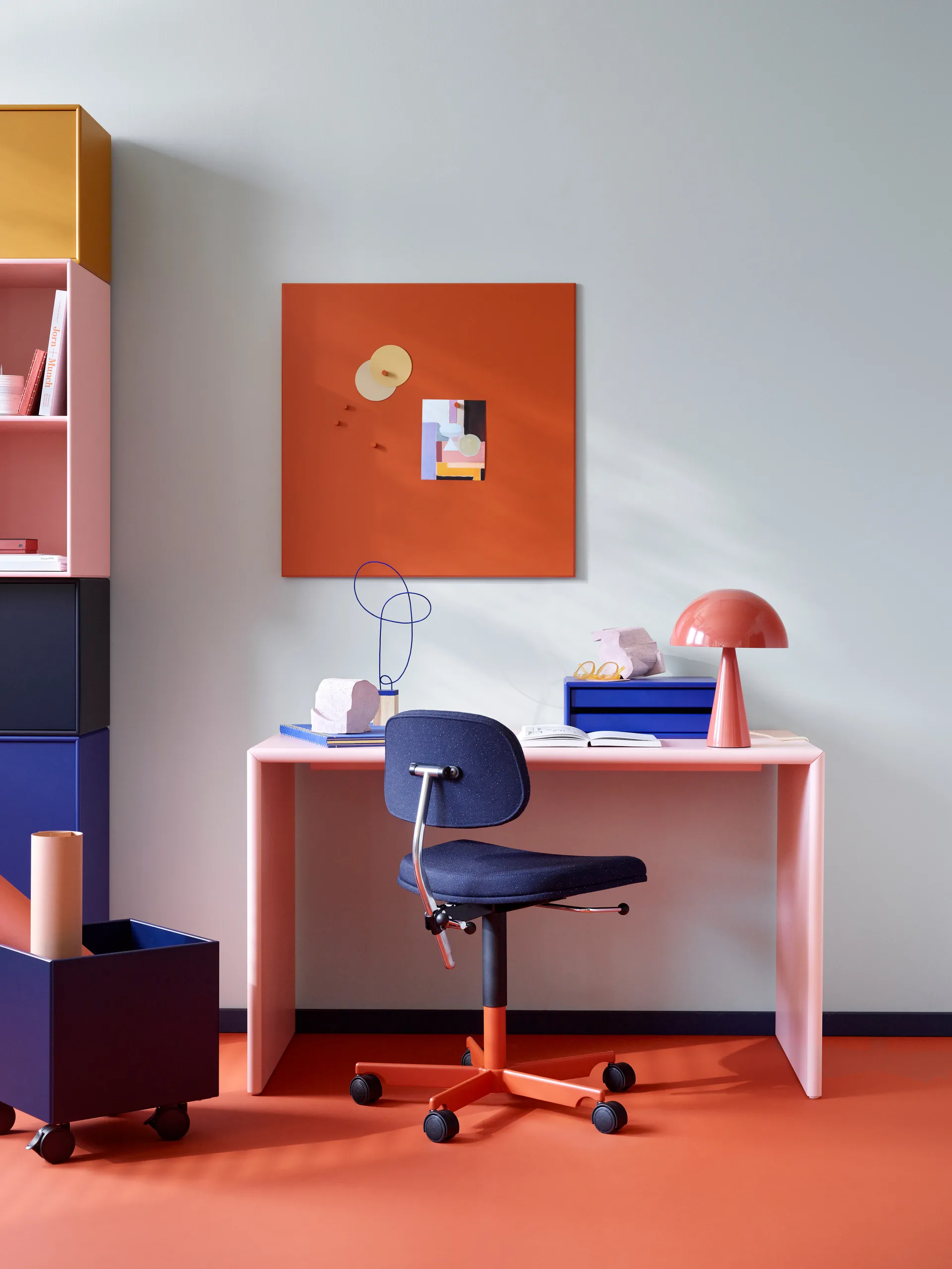 Montana noticeboard 69.6x69.6 cm, Hokkaido Montana