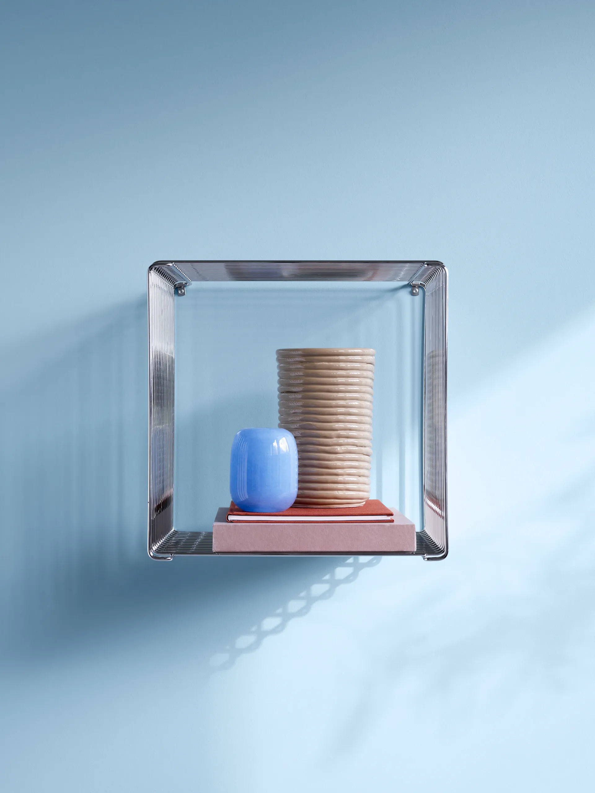 Panton Wire Single shelf 34,8x34,8x25,7 cm, Chrome Montana