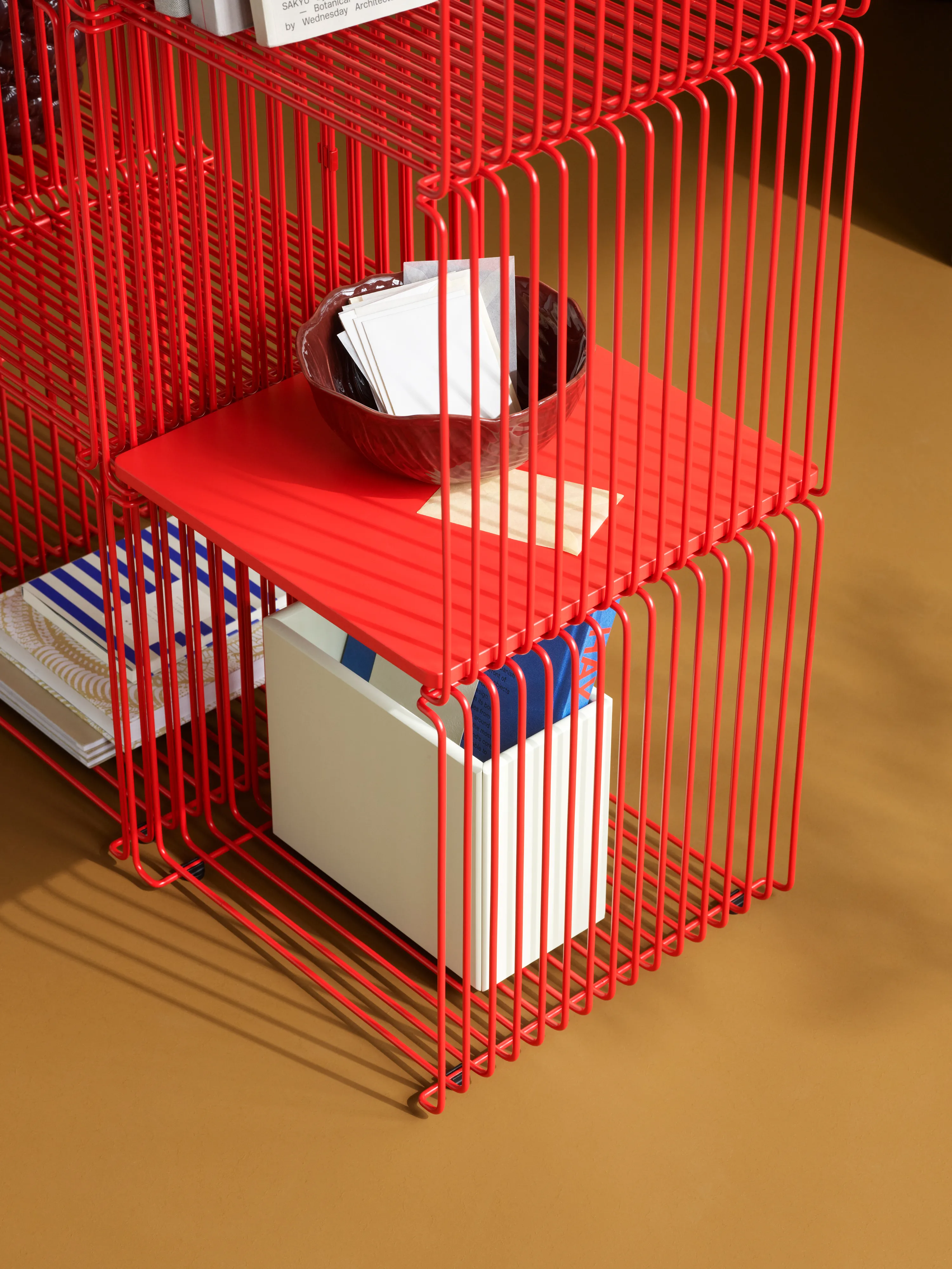 Panton Wire Single shelf 34,8x34,8x34,8 cm from Montana