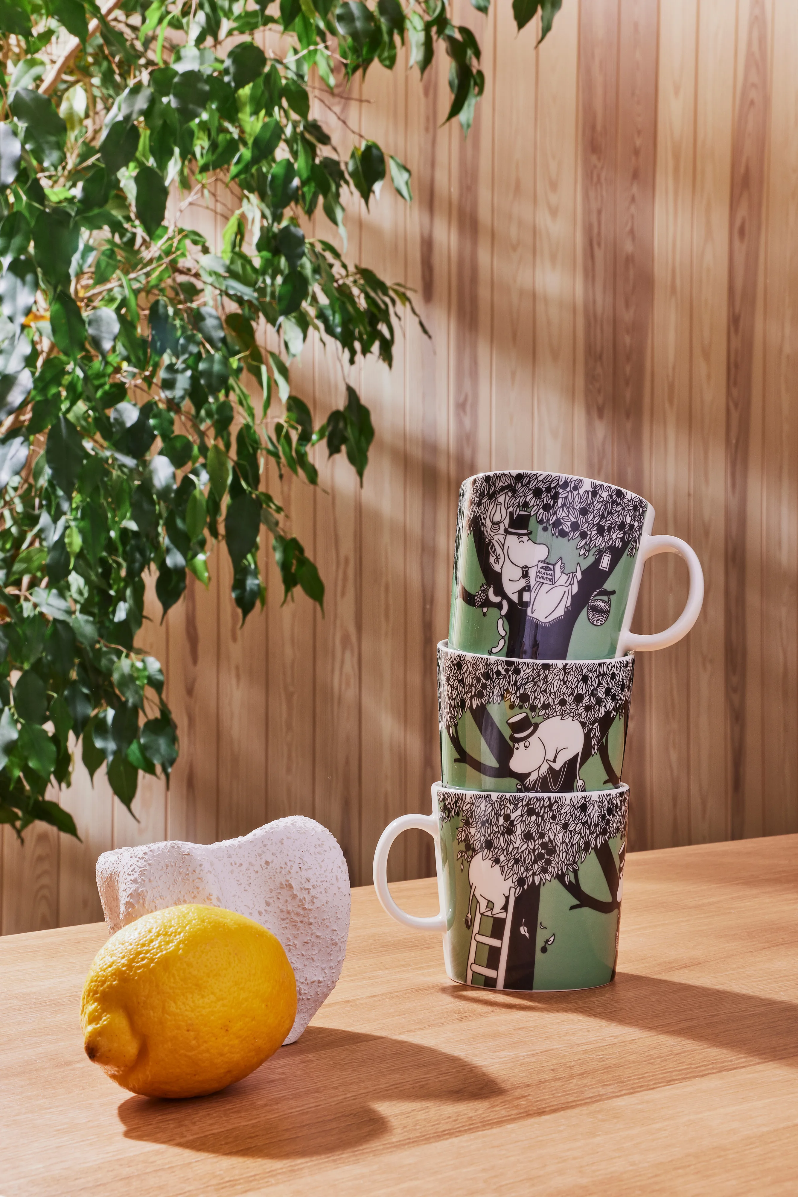 Green Moomin mug special from Moomin Arabia - NordicNest.com