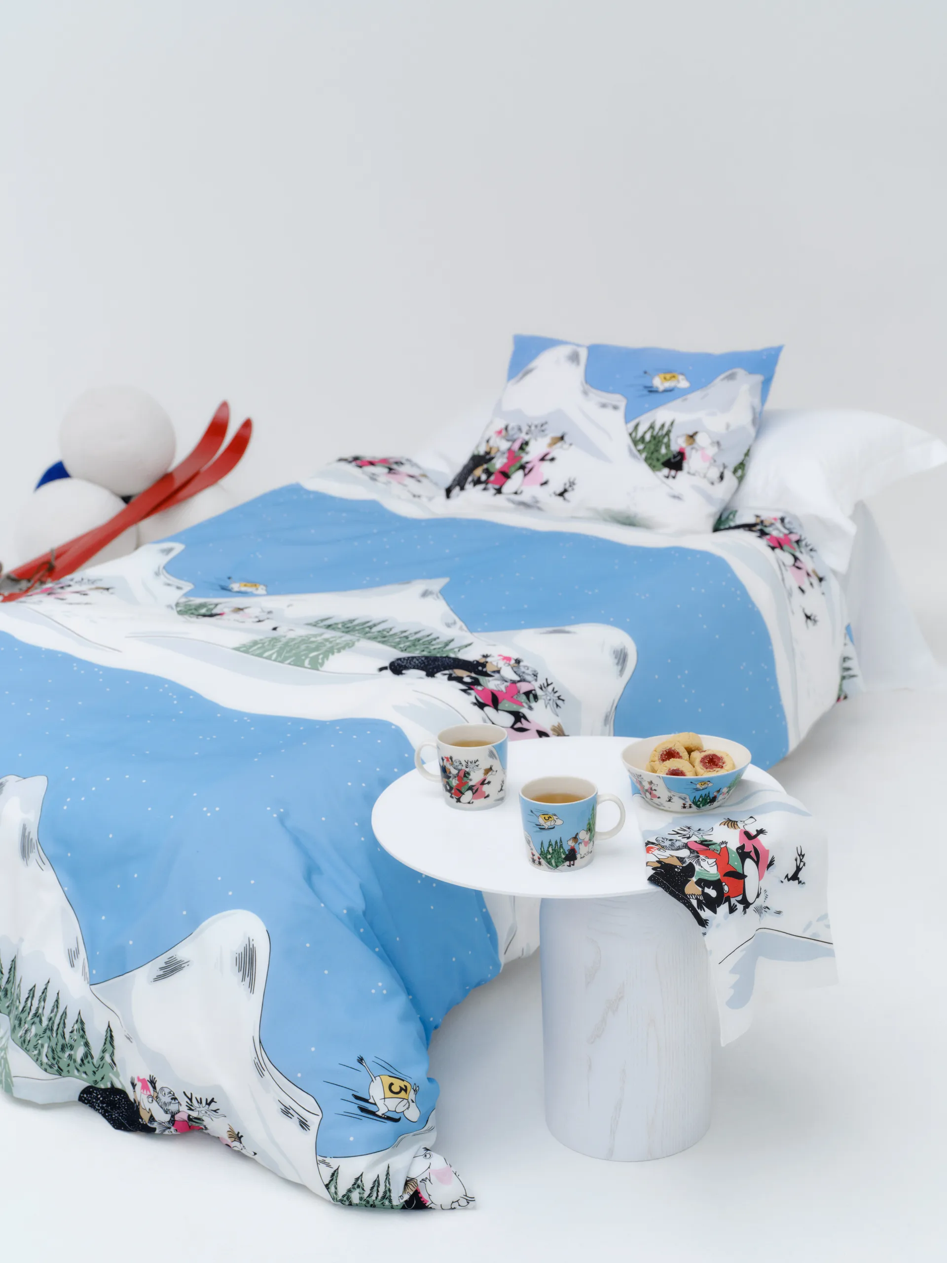 Moomin bowl winter 2024 Ski jumping, Ø15 cm arabia moomin,moomin arabia