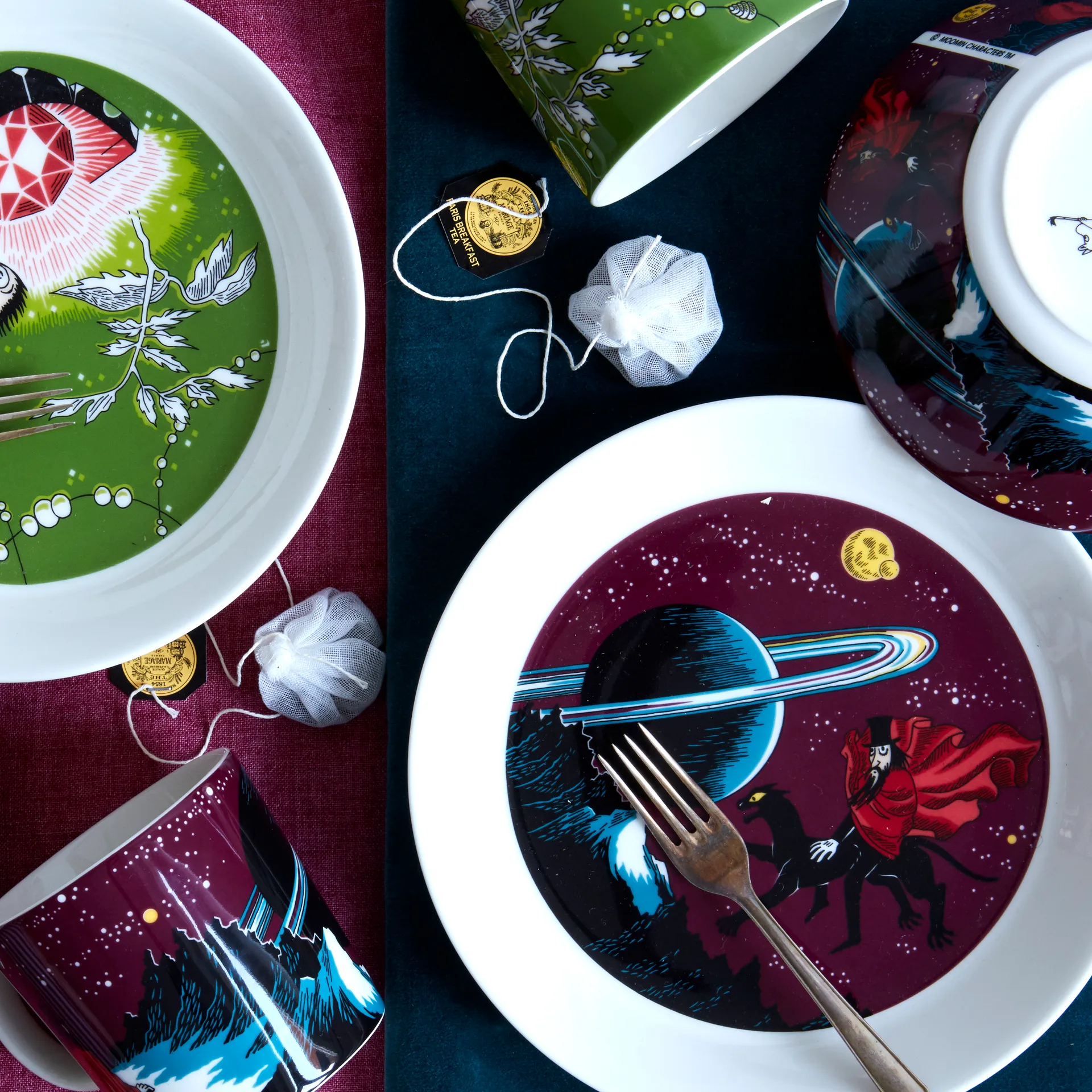 The Hobgoblin Moomin bowl, purple arabia moomin,moomin arabia