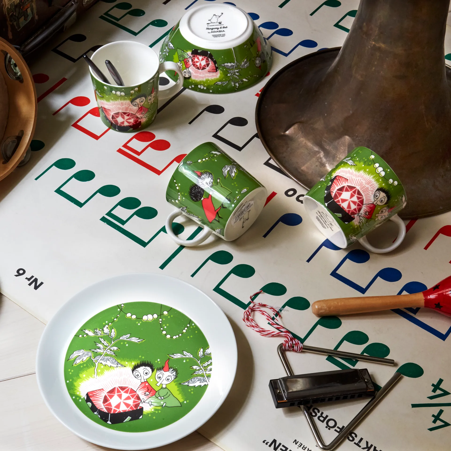 Thingumy & Bob King's Ruby Moomin mug, green arabia moomin,moomin arabia