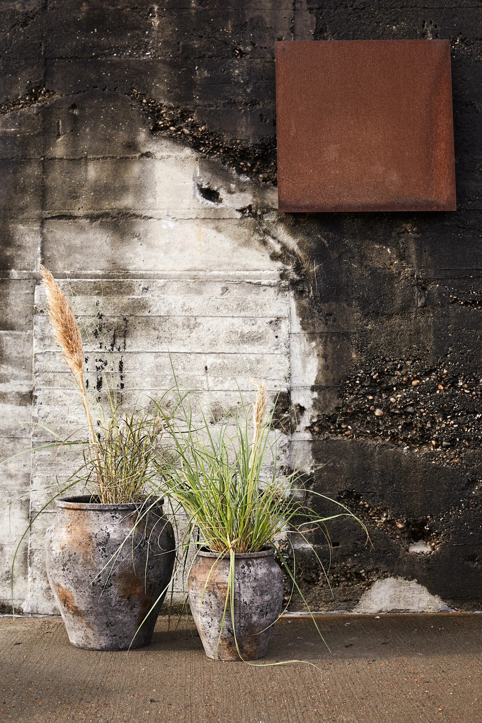 Hanja flower pot h35 cm Ø31 cm, Rustic MUUBS