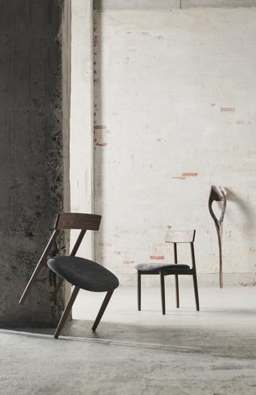 Tetra chair with padded seat - Granite coloured fabric-dark oiled oak - MUUBS