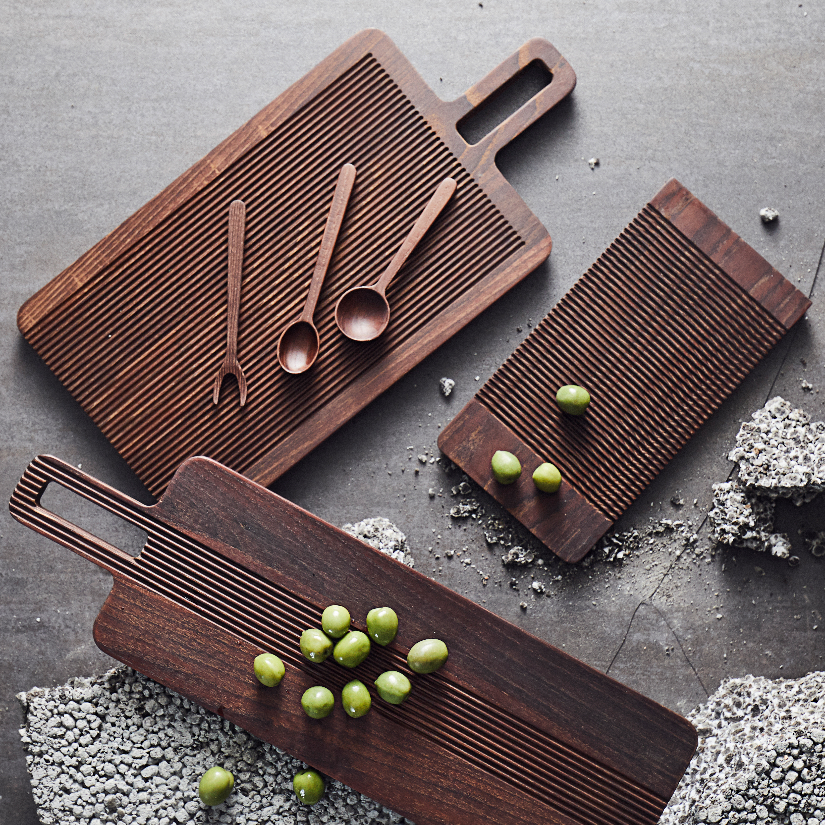Yami cutting board for bread 22x44 cm from MUUBS