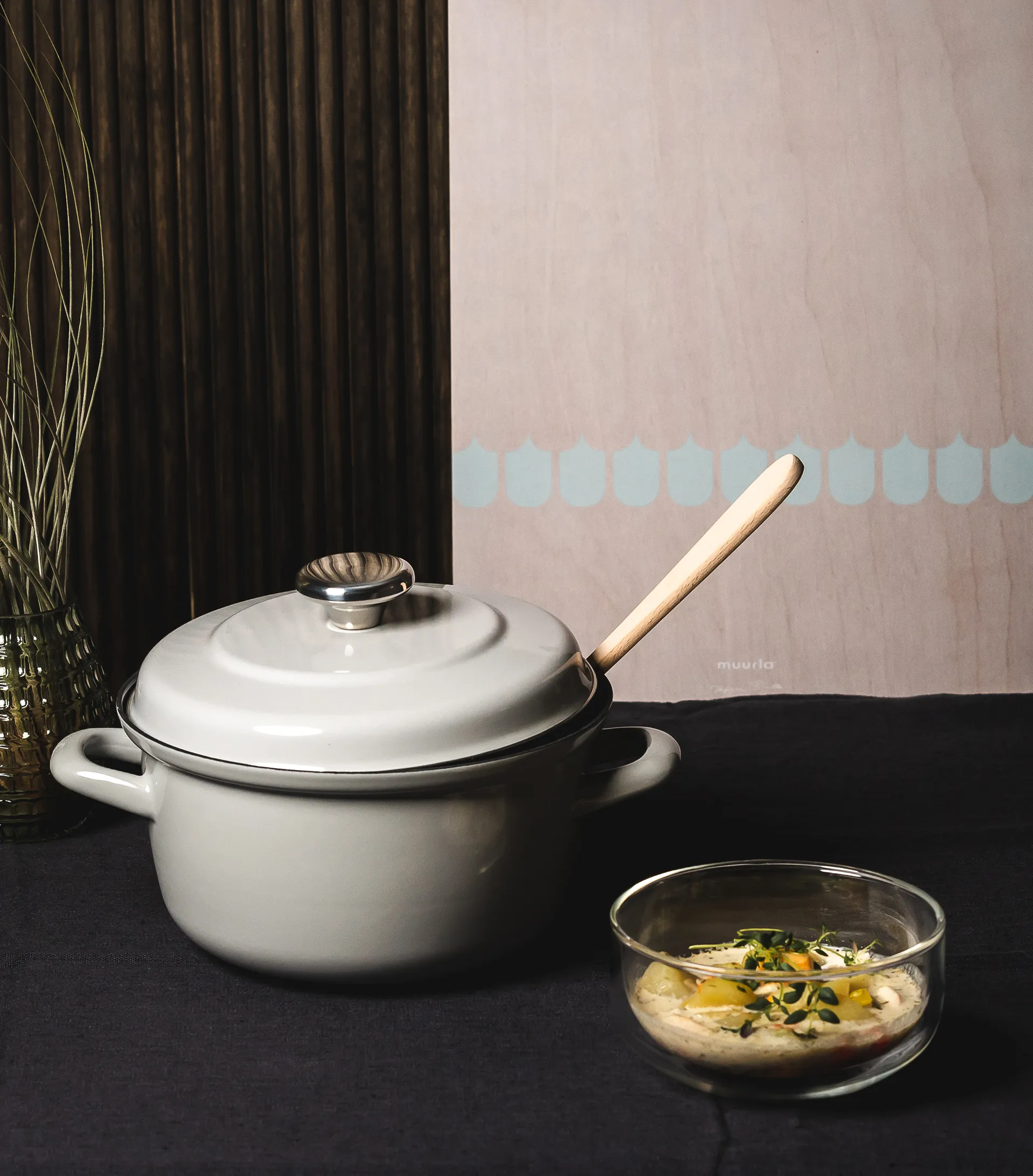 Chop & Serve Vappu tray 30x44 cm, Birch-Green Muurla