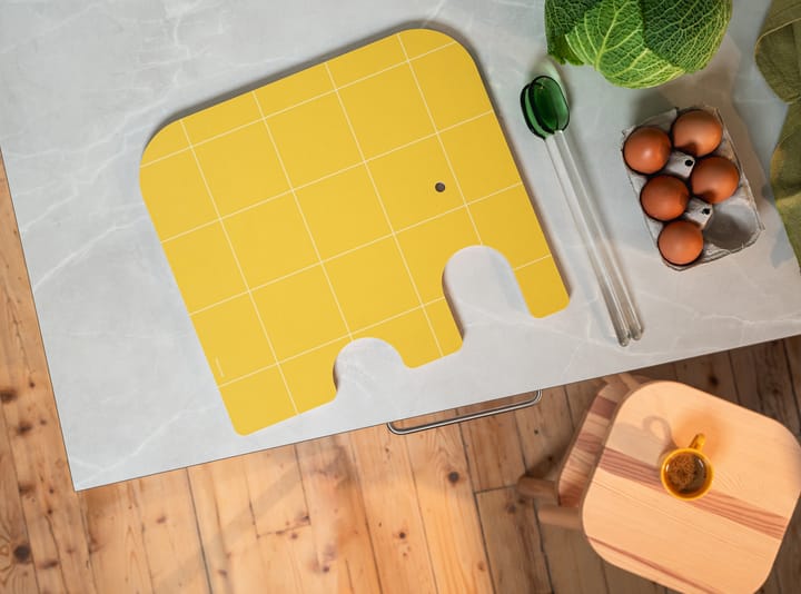 Elephant Chop & Serve cutting board L - Yellow - Muurla
