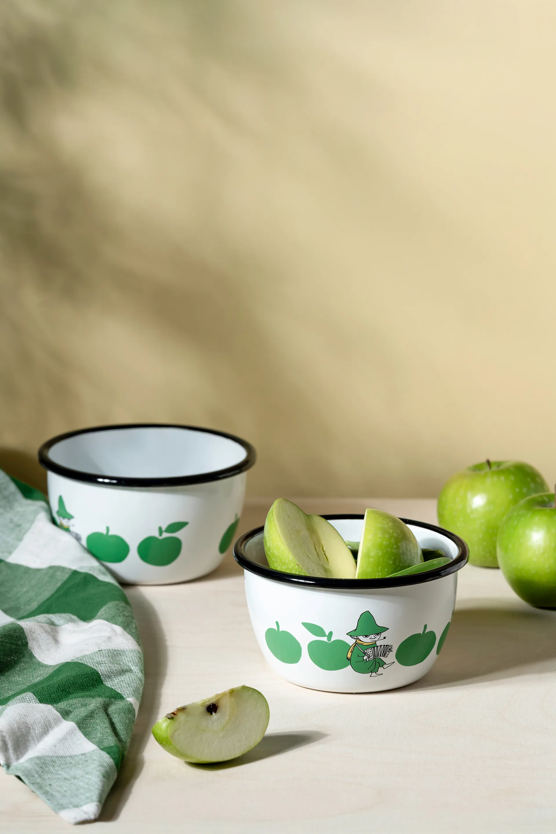 Moomin enamel bowl 60 cl, Joyfull Apples Muurla