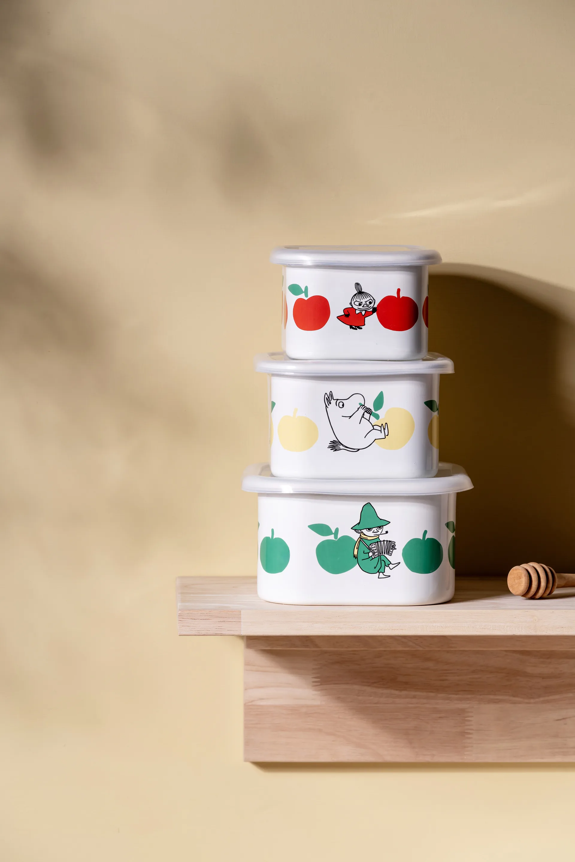 Moomin enamel tin with lid 1 L, Joyfull Apples-yellow Muurla