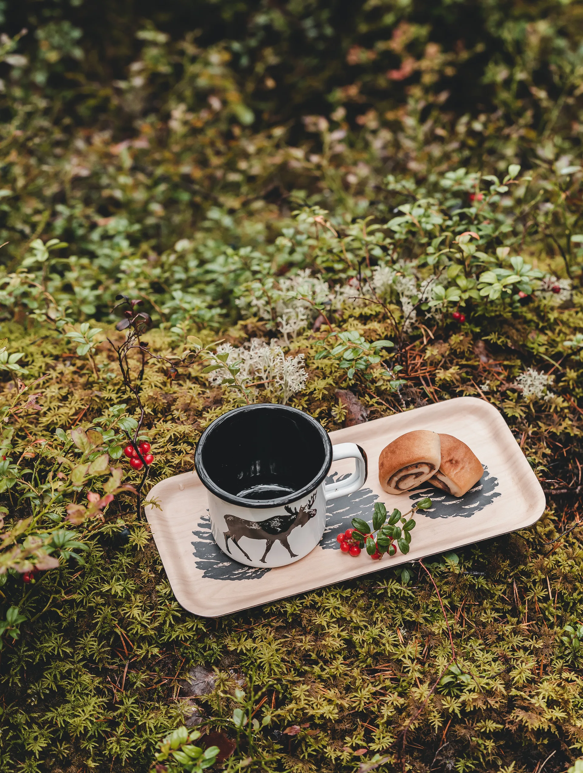 Nordic The Pine Cone tray 13x27 cm, Nature-black Muurla