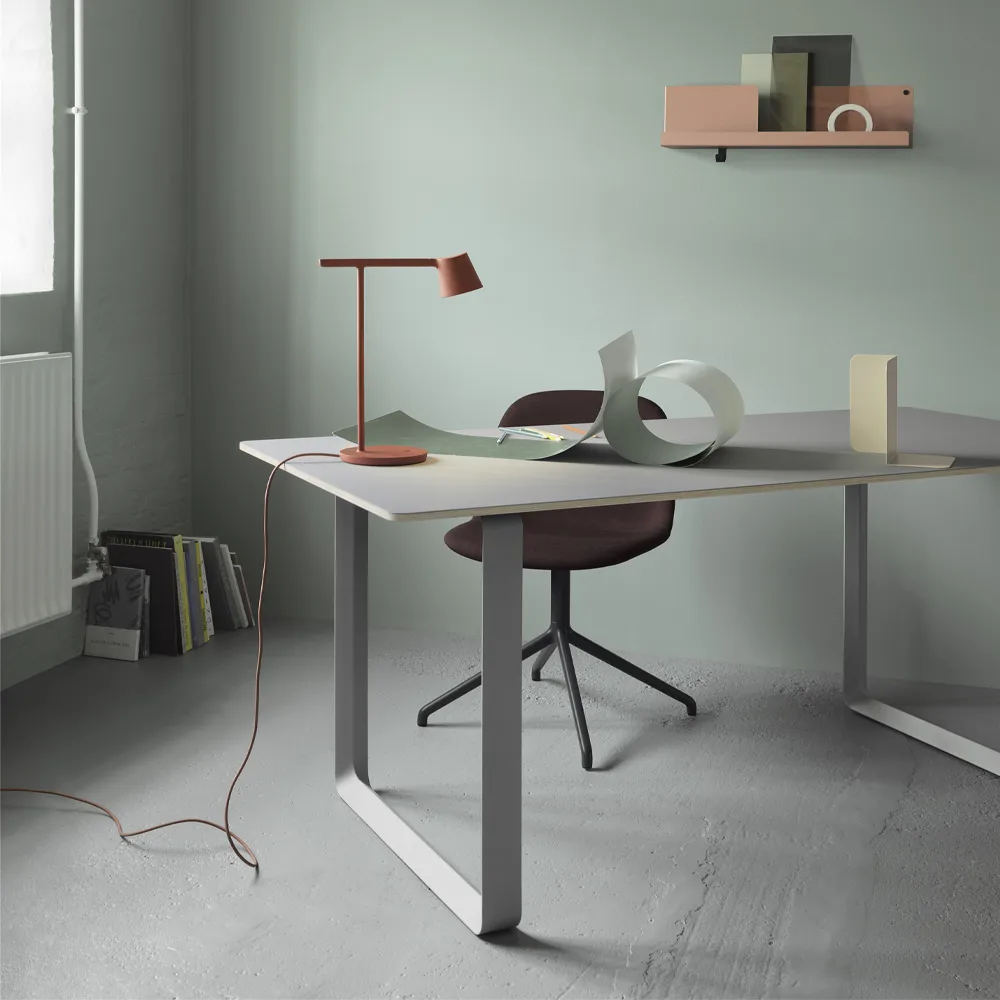 70/70 dining table 170x85 cm, Black linoleum-Plywood-White Muuto