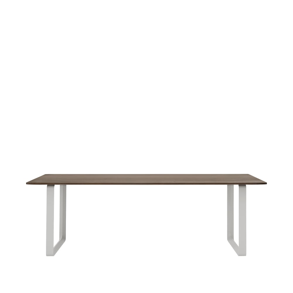 Muuto 70/70 dining table 225x90 cm Solid oak-Grey | Scandinavian Design | Dining tables | Beige