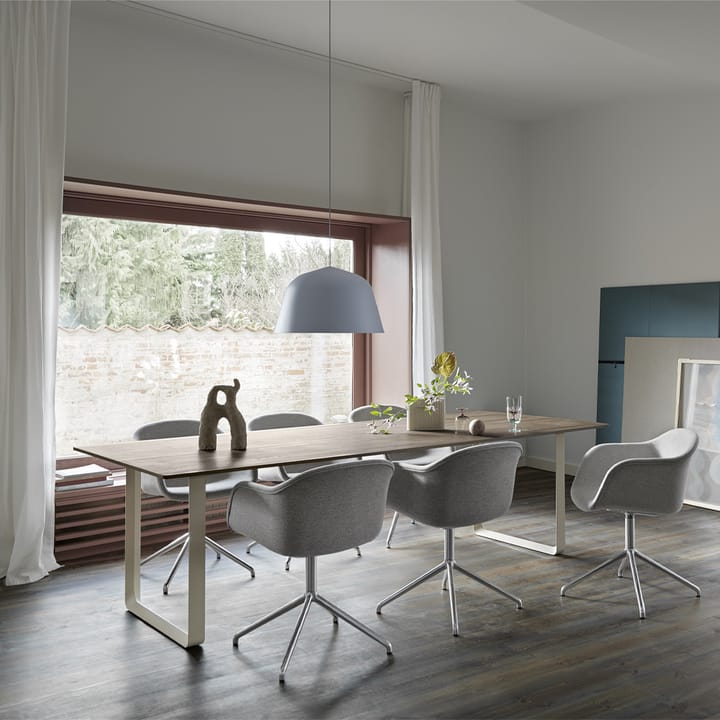 70/70 dining table 255x108 cm - Grey linoleum-Plywood-Grey - Muuto