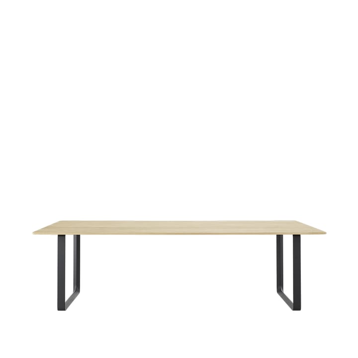 70/70 dining table 255x108 cm - Solid oak-Black - Muuto