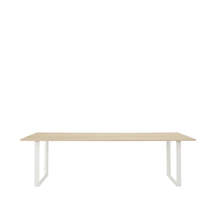 70/70 dining table 255x108 cm - Solid oak-White - Muuto