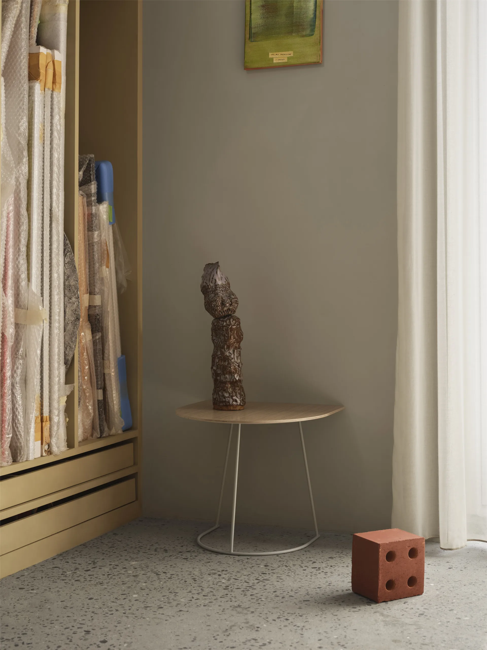 Airy sofa table half size, Lacquered oak veneer-off white Muuto