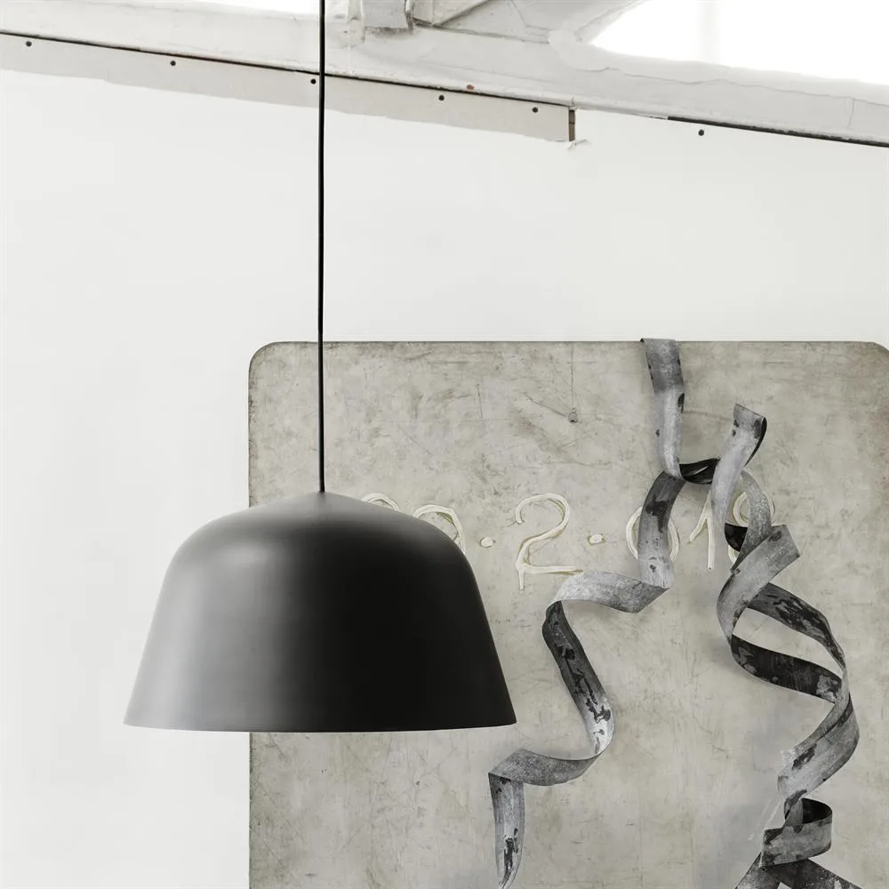 Ambit pendant lamp Ø40 cm, black Muuto